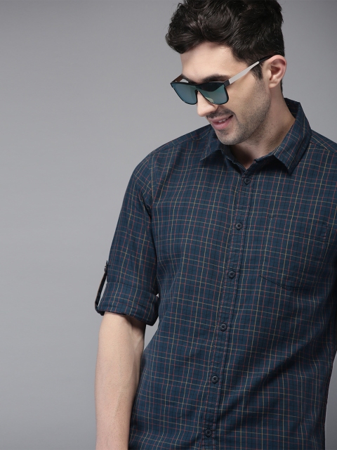 

HERE&NOW Men Navy Blue & Red Slim Fit Checked Casual Shirt