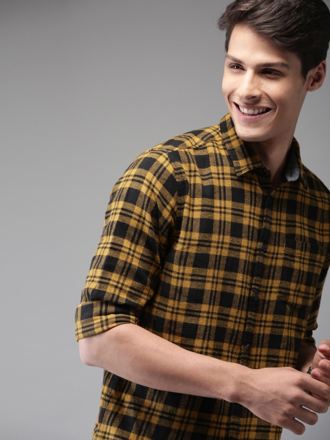 

HERE&NOW Men Black & Khaki Regular Fit Checked Casual Shirt