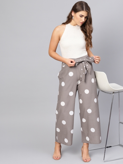 

Yuris Women Grey & White Printed Wide Leg Palazzos