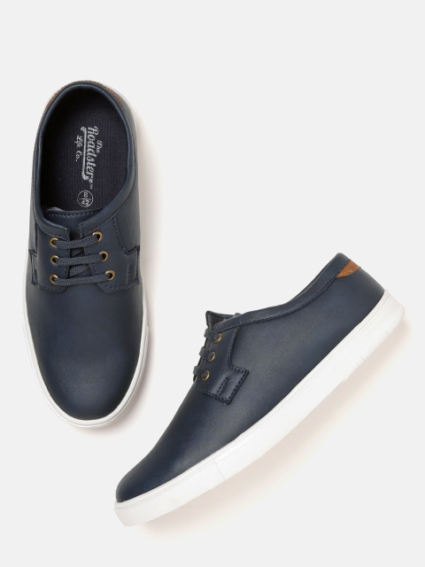 

Roadster Men Navy Blue Solid Casual Derbys