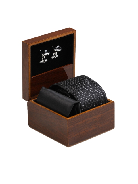 

Alvaro Castagnino Men Black & Silver-Toned Accessory Gift Set