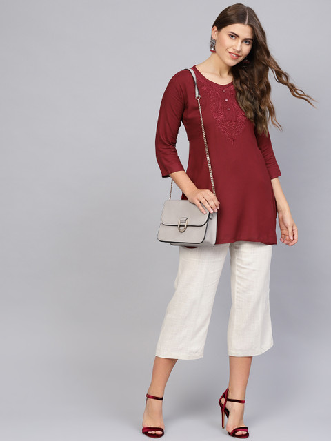 

Saadgi Women Maroon Yoke Design Straight Kurta