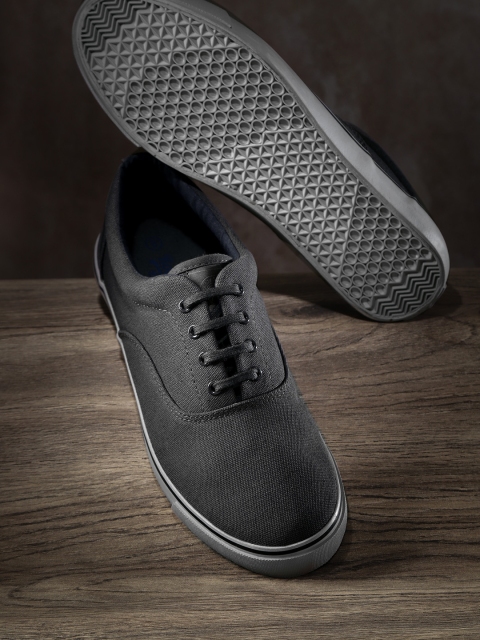 

Roadster Men Charcoal Grey Water Repellent Sneakers
