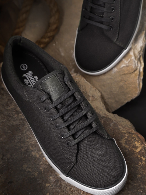 

Roadster Men Charcoal Grey Water Repellent Sneakers