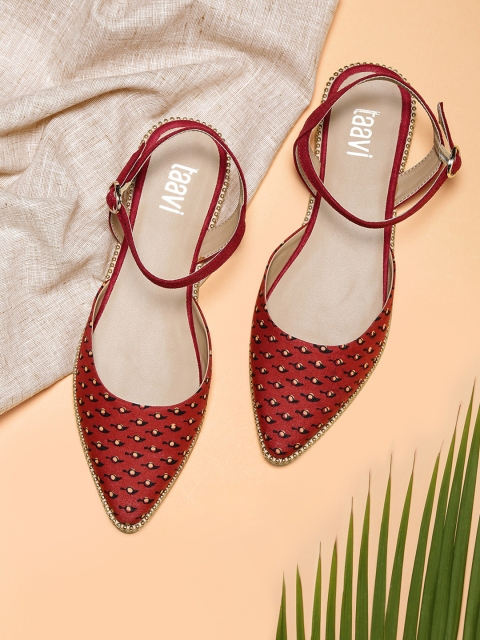 

Taavi Women Maroon & Black Printed Ajrak Sustainable Flats