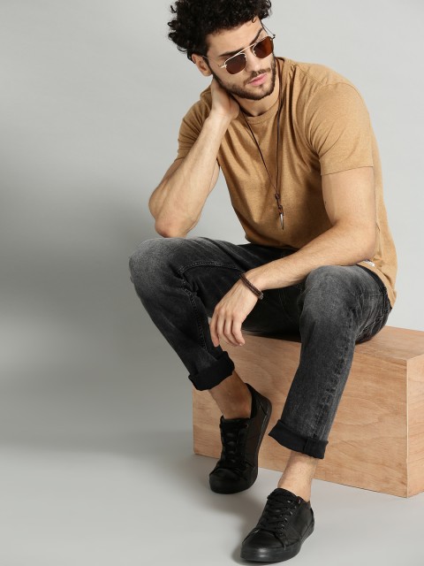 

Roadster Men Charcoal Grey Slim Fit Mid-Rise Clean Look Stretchable Jeans