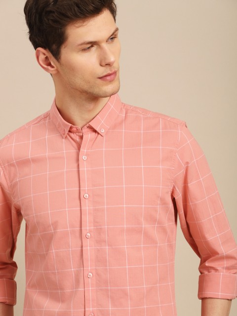 

ether Men Coral Pink Regular Fit Checked Casual Shirt