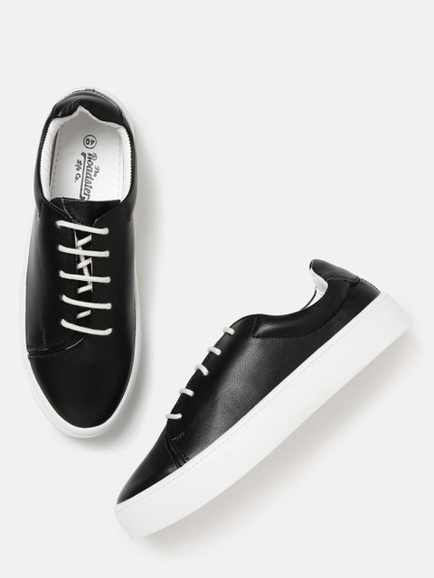 

Roadster Women Black Sneakers