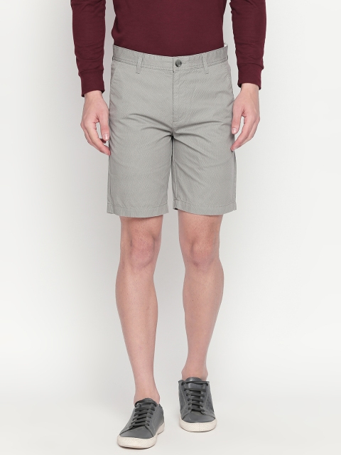 

BYFORD by Pantaloons Men Grey Solid Slim Fit Regular Shorts
