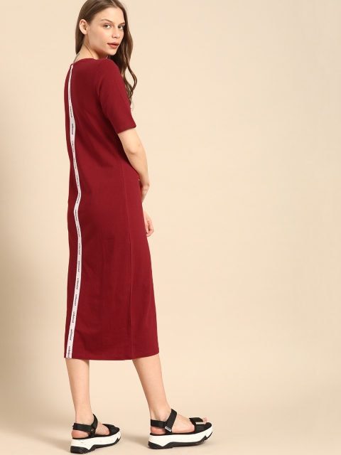 

ether Women Solid Red Back Taping Detail T-shirt Dress
