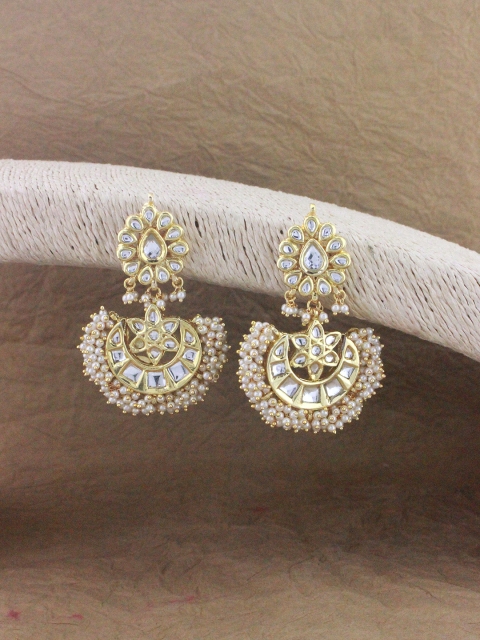 

Sia Art Jewellery Gold-Plated & White Crescent Shaped Chandbalis