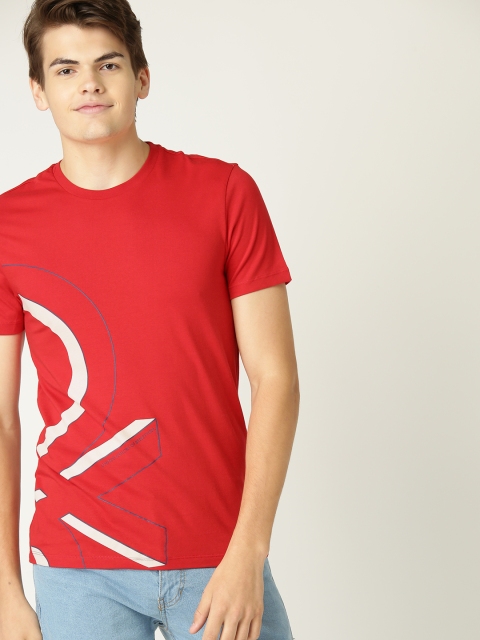 

United Colors of Benetton Men Red & Off-White Printed Round Neck T-shirt