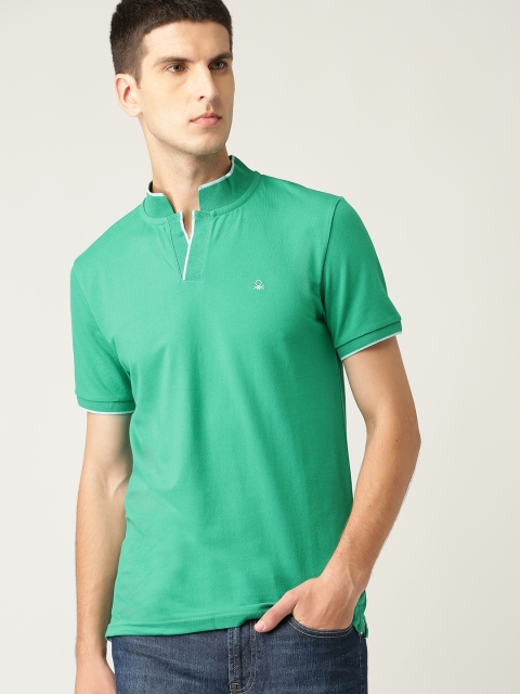 

United Colors of Benetton Men Green Solid Stand Collar T-shirt