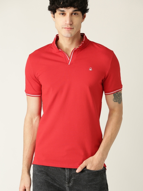 

United Colors of Benetton Men Red Solid Stand Collar T-shirt