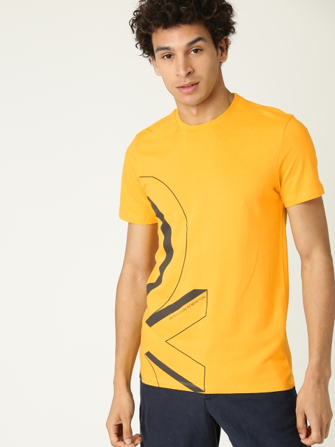 

United Colors of Benetton Men Mustard Yellow Printed Round Neck T-shirt