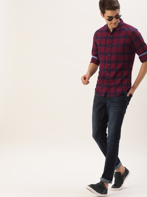 

United Colors of Benetton Men Red & Navyblue Regular Fit Checked Casual Shirt