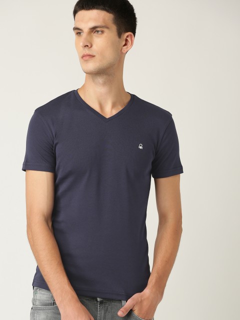 

United Colors of Benetton Men Navy Blue Solid V-Neck T-shirt
