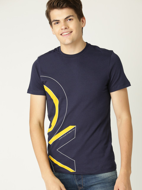 

United Colors of Benetton Men Navy Blue & Yellow Printed Round Neck T-shirt