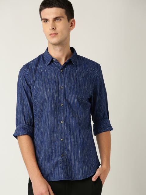 Men Navy Slim Fit Chevron Pattern Chambray Casual Shirt