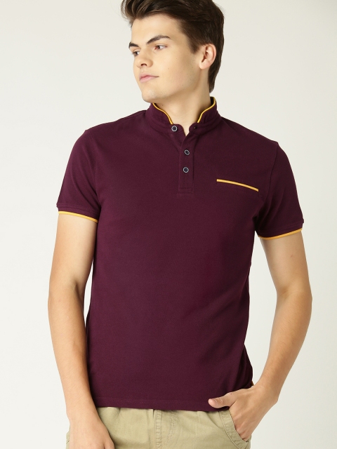 

United Colors of Benetton Men Burgundy Solid Stand Collar T-shirt
