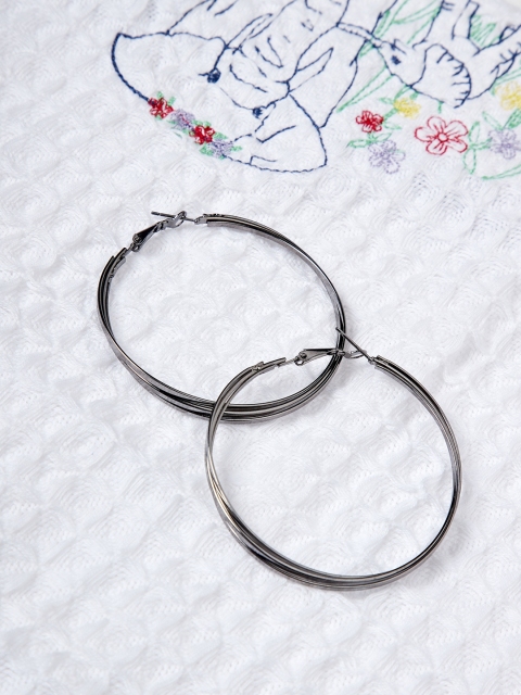 

ZeroKaata Silver-Toned Handcrafted Circular Hoop Earrings