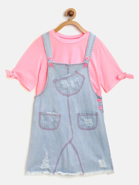 

Natilene Girls Neon Pink & Blue Denim Distressed Solid Pinafore Dress with T-shirt