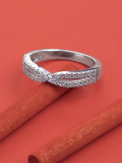 

Peora Sterling Silver Ring