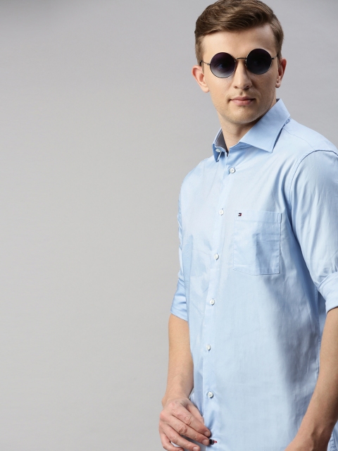 

Tommy Hilfiger Men Blue Regular Fit Solid Casual Shirt