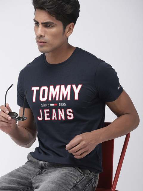 

Tommy Hilfiger Men Navy Blue Printed Slim Fit Round Neck T-shirt