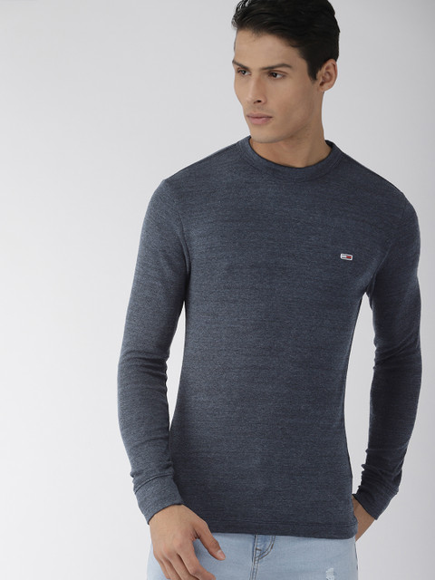 

Tommy Hilfiger Men Navy Blue Solid Round Neck T-shirt