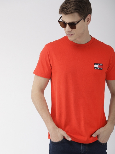 

Tommy Hilfiger Men Red Solid Round Neck T-shirt
