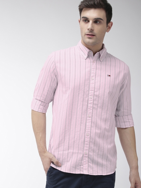 

Tommy Hilfiger Men Pink & Black Regular Fit Striped Casual Shirt