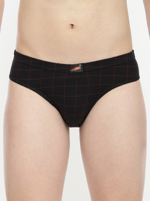 

SOLO Men Black & Red Checked Brief