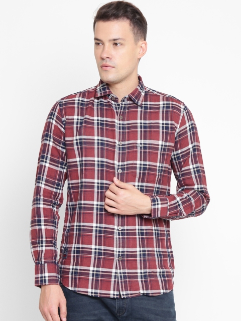 

Crimsoune Club Men Red & Blue Slim Fit Checked Casual Shirt