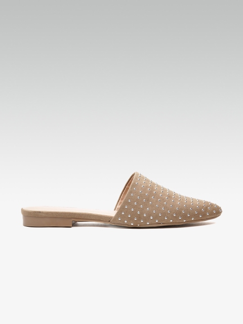 

Steve Madden Women Taupe Studded Mules