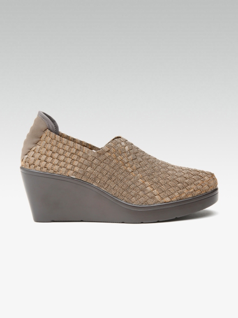 

Steve Madden Women Copper-Toned Basketweave Woven Design Wedge Pumps