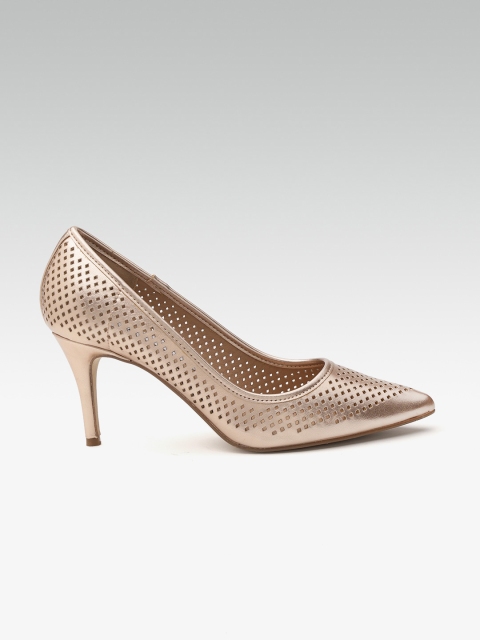 

Steve Madden Women Rose Gold-Toned Laser Cut Pumps