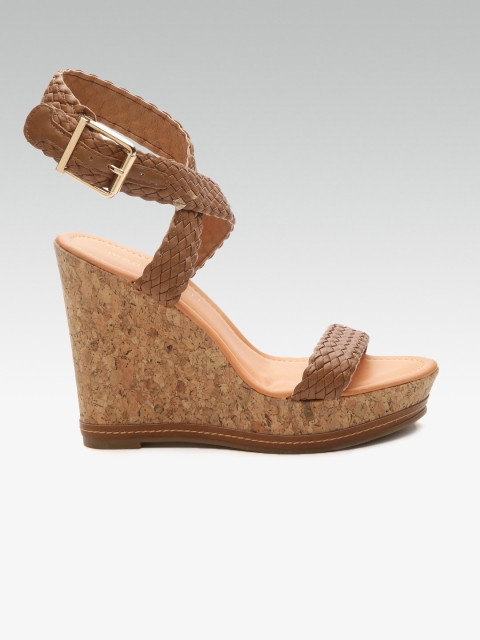 

Steve Madden Women Brown Woven Design Wedges