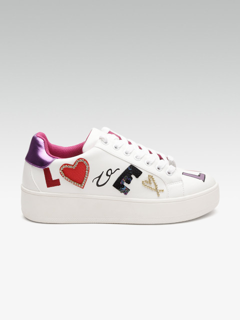 

Steve Madden Women White Printed Flatform Sneakers