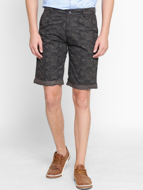 

Crimsoune Club Men Grey Printed Slim Fit Regular Shorts