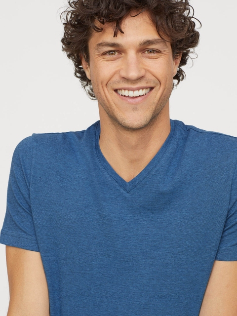 

H&M Men Blue V-neck T-shirt Slim Fit