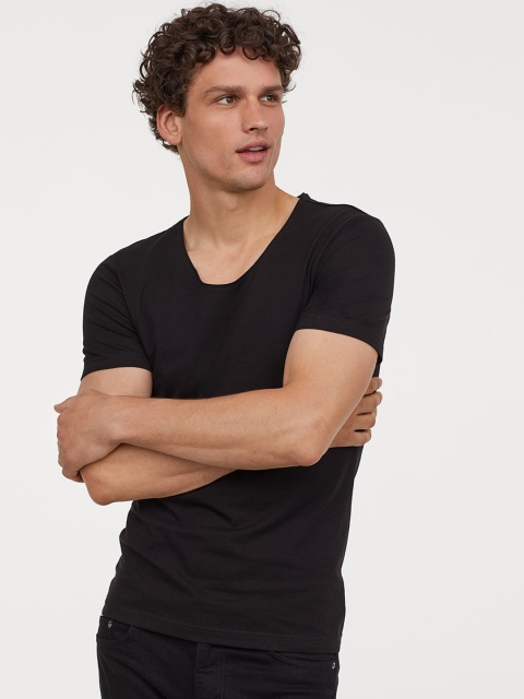 

H&M Black Solid Low-necked T-Sustainable Shirt Slim Fit