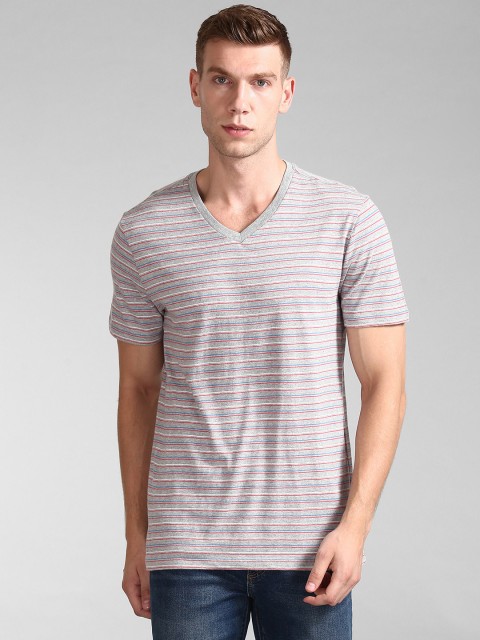

GAP Men Grey V-Neck Striped T-Shirt