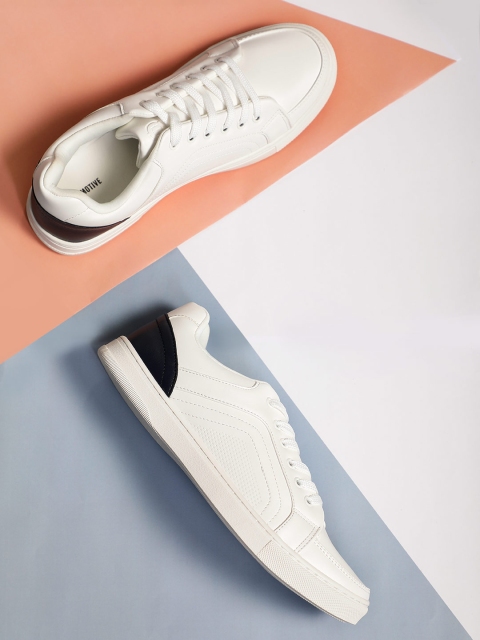 

LOCOMOTIVE Men White Sneakers