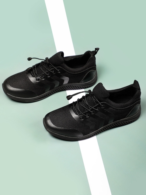 

LOCOMOTIVE Men Black Sneakers