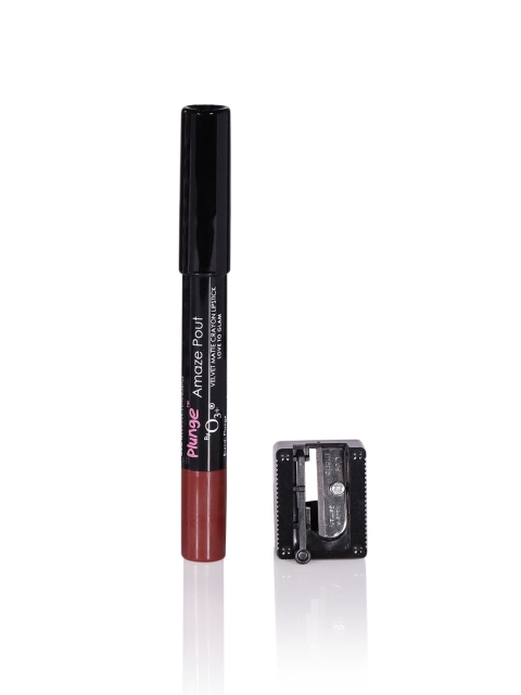 

O3+ Plunge Amaze Pout Love to Glam Velvet Matte Crayon Lipstick 05, Maroon