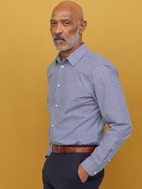 

H&M Men Blue Checked Easy-iron shirt Slim Fit