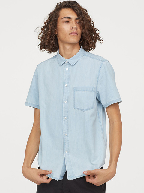 

H&M Men Blue Short-Sleeved Denim Shirt