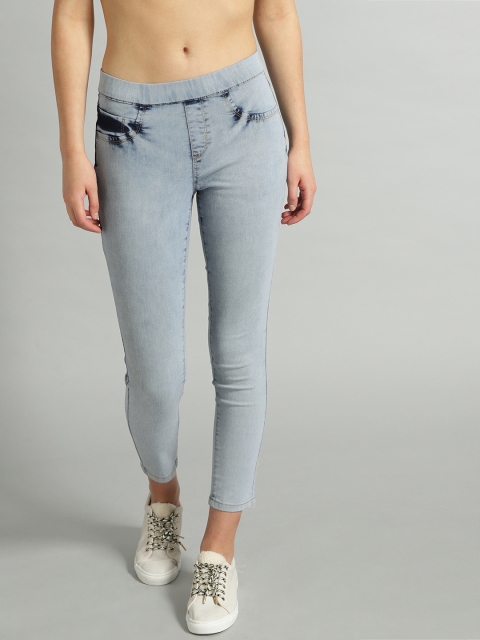 

Roadster Women Blue Washed Super Skinny Fit Cropped Jeggings