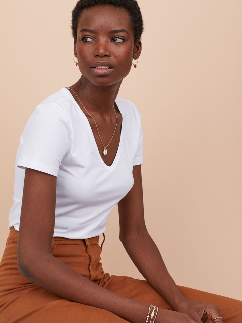 

H&M Women White Solid V-Neck Jersey Tshirt